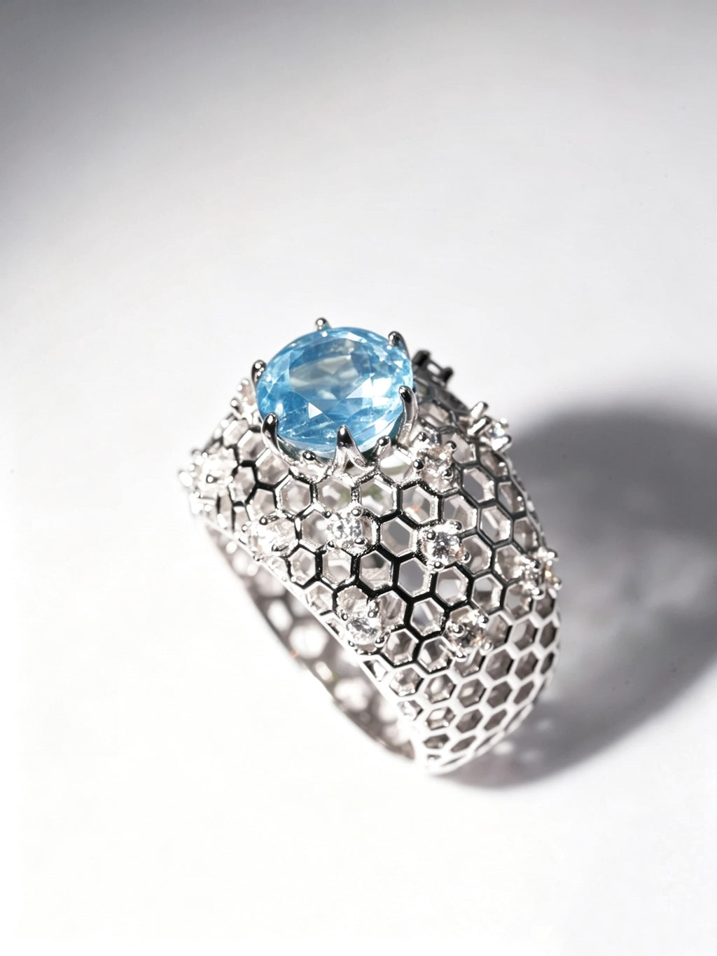 round-aquamarine-silver