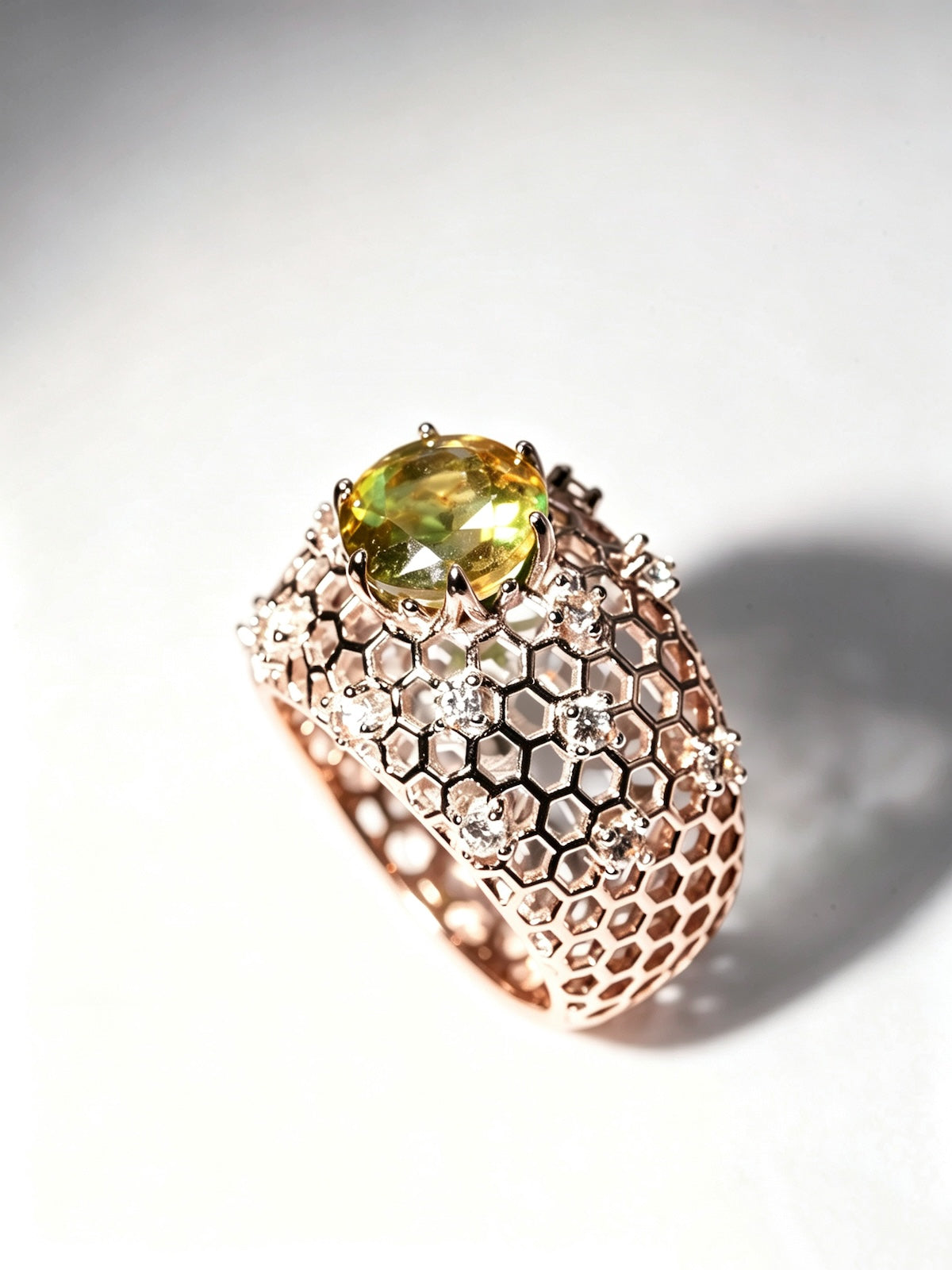 round-chrysoberyl-rose