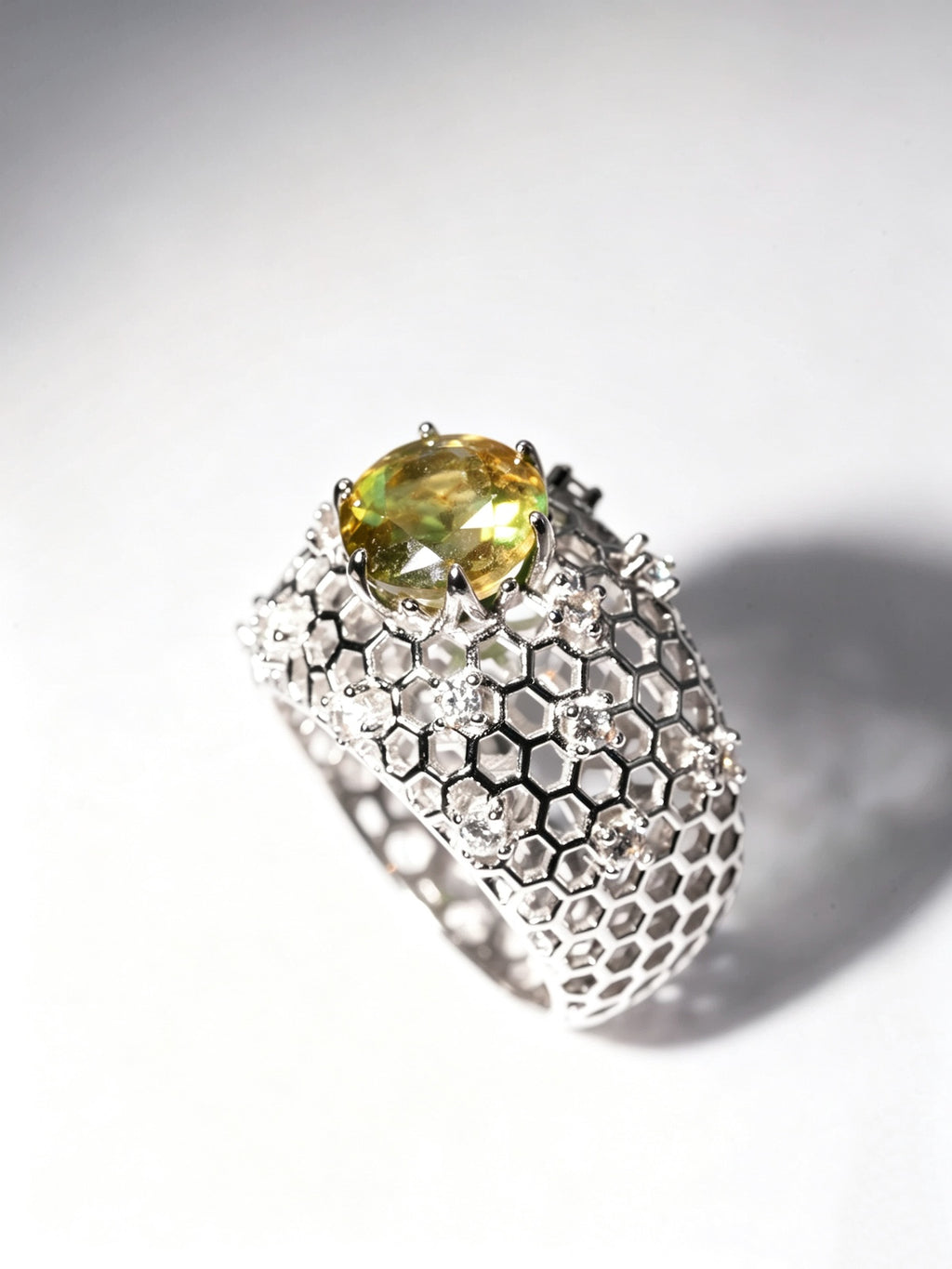 round-chrysoberyl-silver