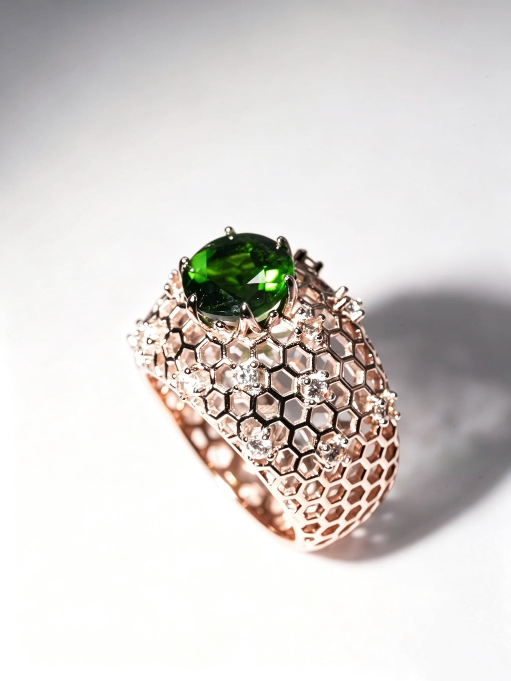 round-emerald-rose