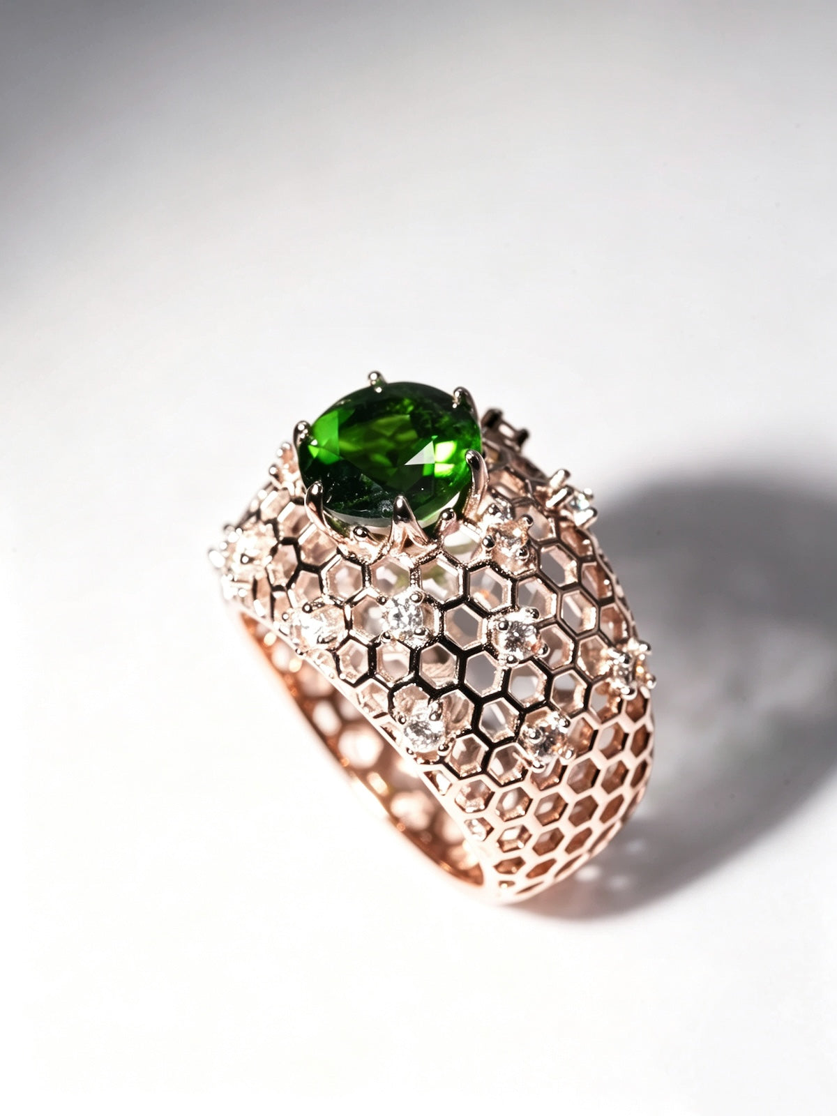 round-emerald-rose