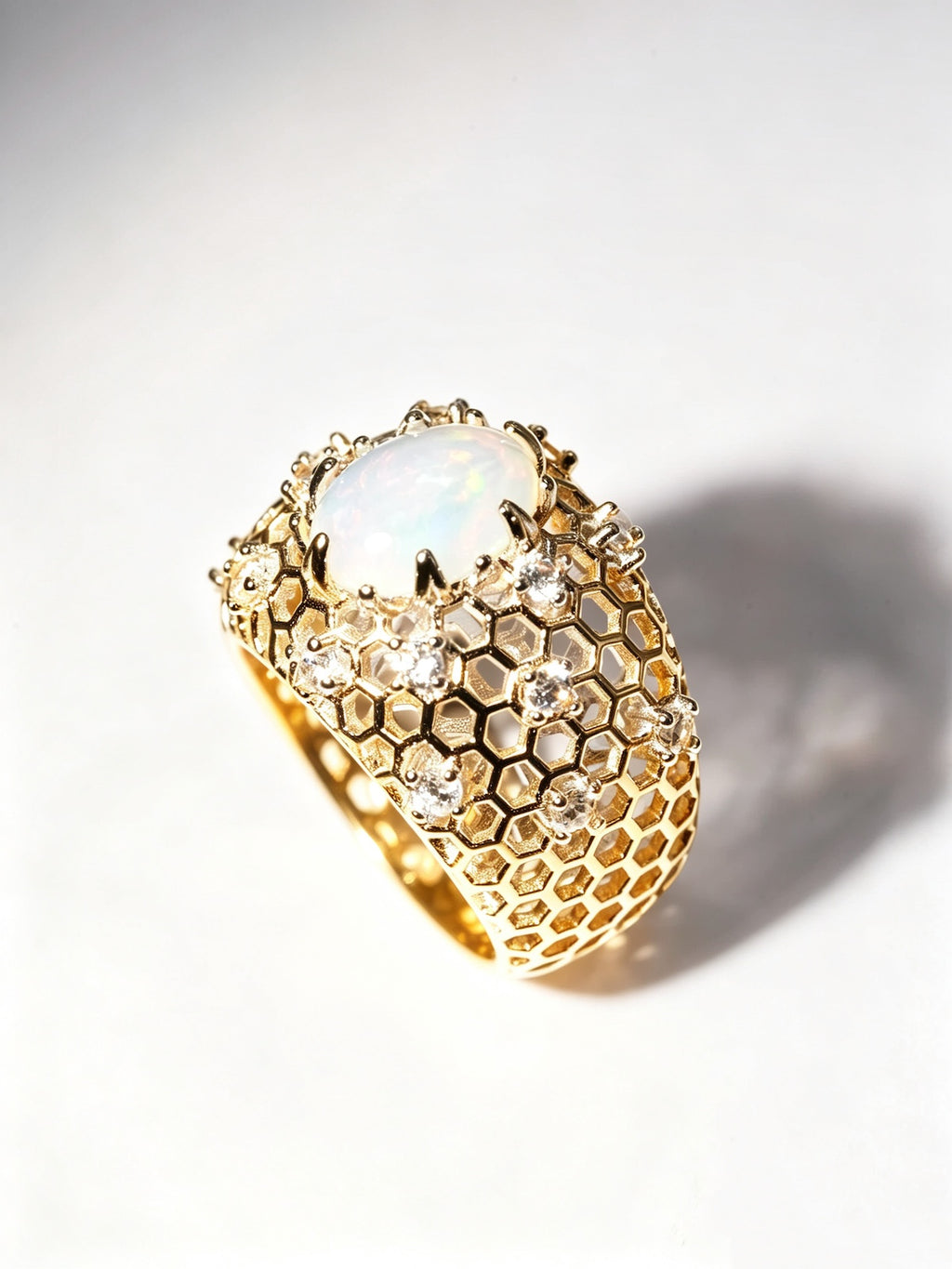 round-opal_white-gold