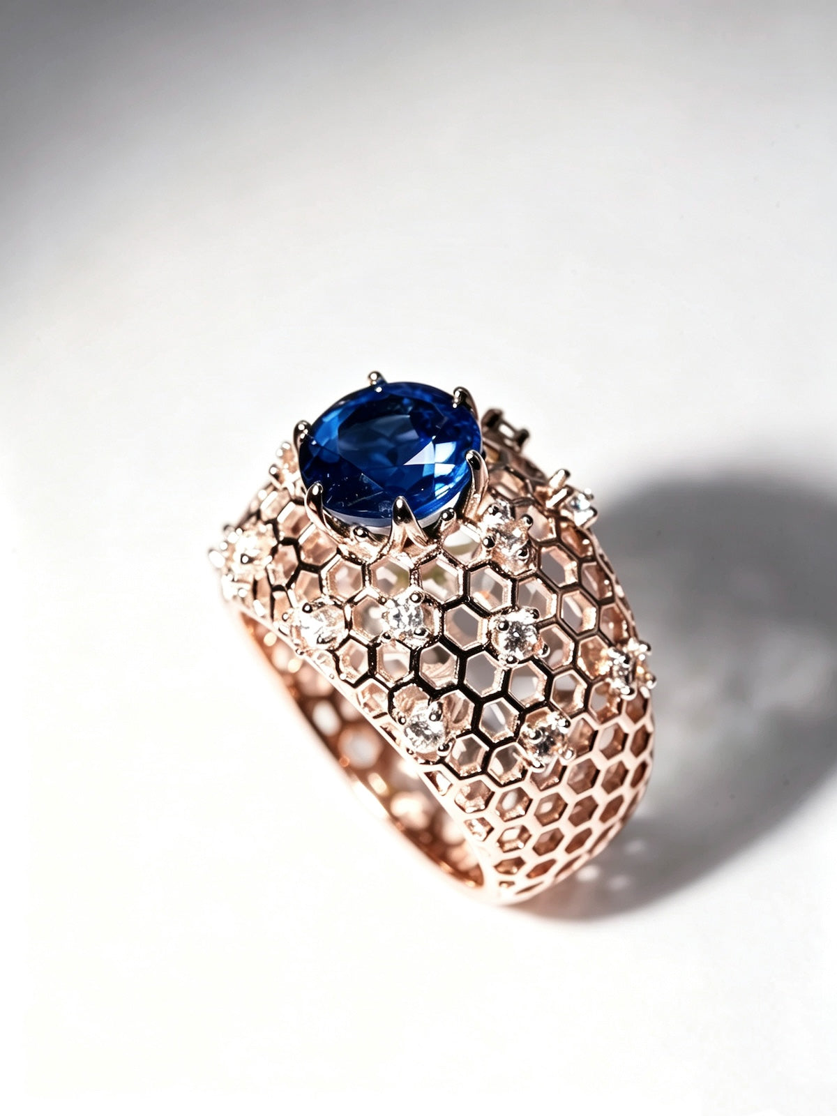 round-sapphire-rose