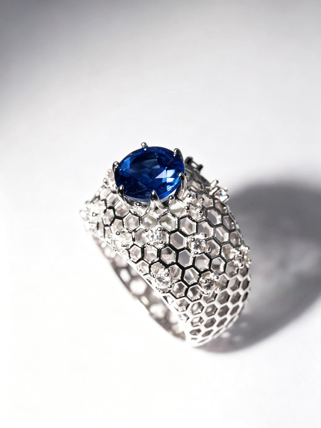 round-sapphire-silver